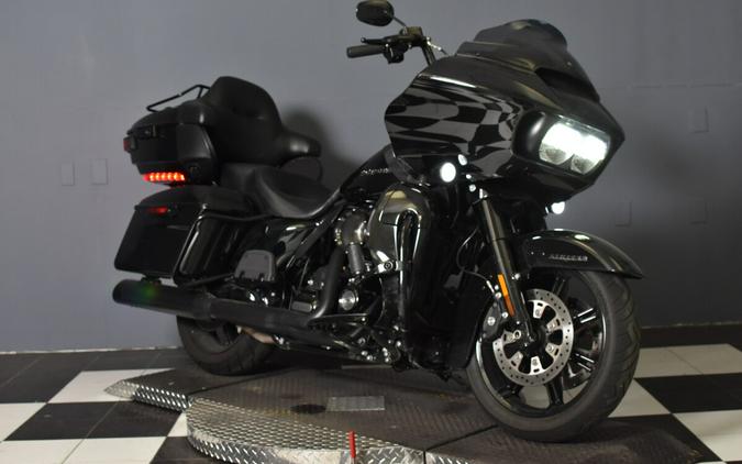 2020 Harley-Davidson Road Glide Limited Vivid Black