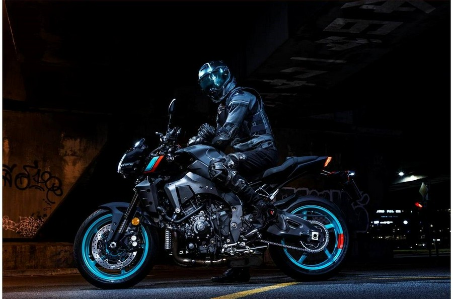 2023 Yamaha MT-10 CA