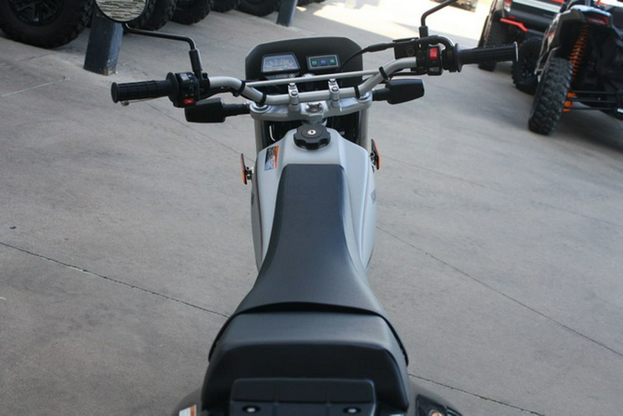 2027 Yamaha TW200V1