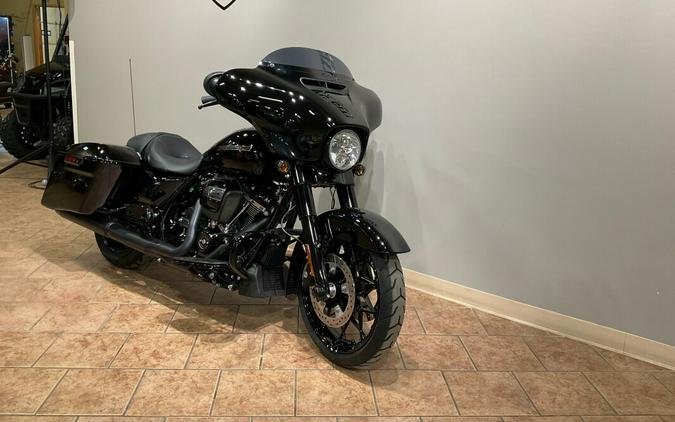 2020 Harley-Davidson Street Glide Special Vivid Black FLHXS