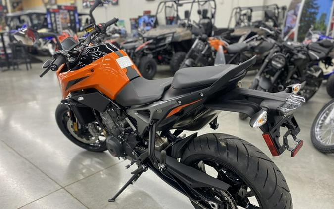 2023 KTM Duke 790