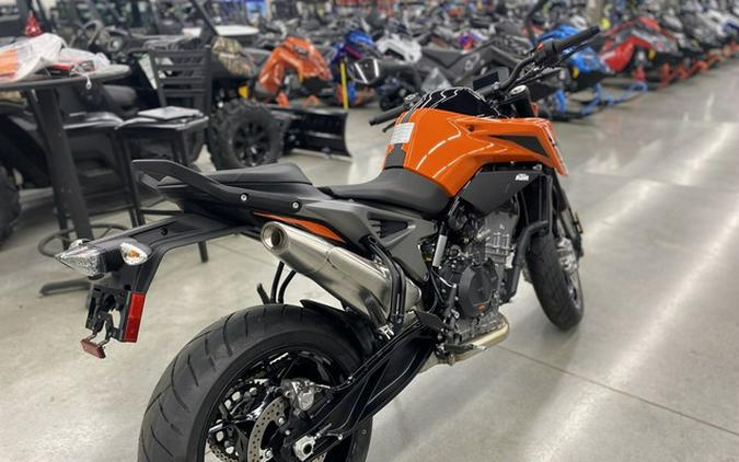 2023 KTM Duke 790