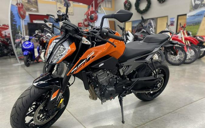 2023 KTM Duke 790