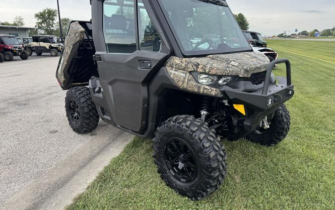 2019 Can-Am® Defender XT™ CAB HD10 Mossy Oak Break-Up Country Camo