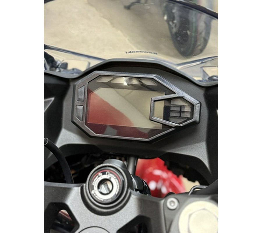 2026 Kawasaki Ninja 500 ABS Metallic Flat Spark Black