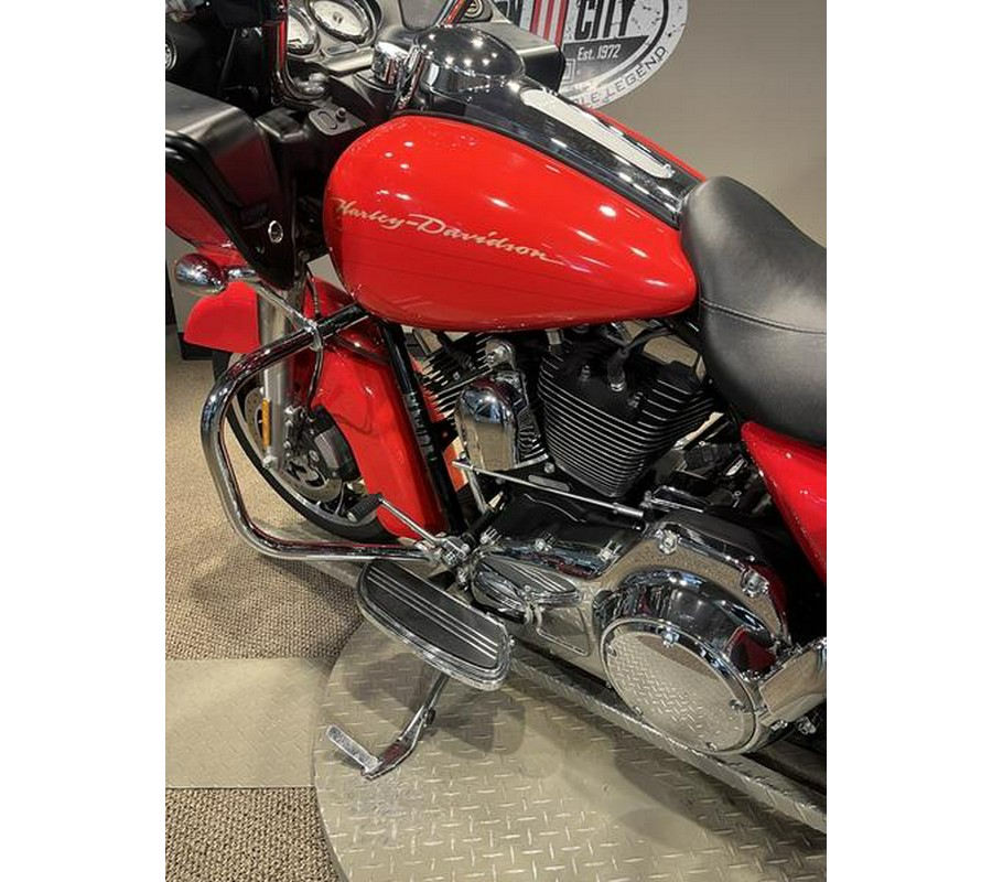 2010 Harley-Davidson® FLTRX - Road Glide® Custom
