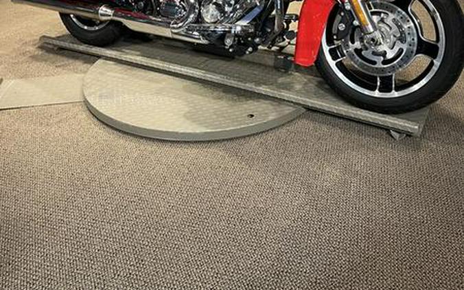 2010 Harley-Davidson® FLTRX - Road Glide® Custom