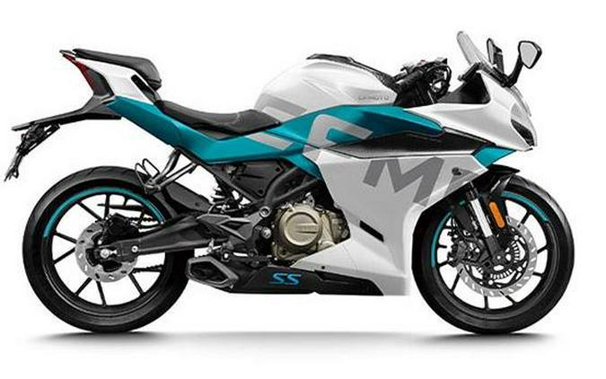 2022 CFMOTO 300SS