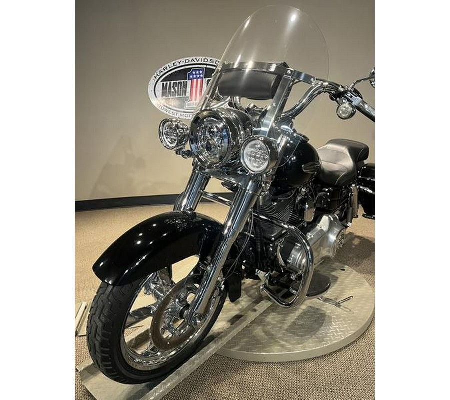2012 Harley-Davidson® FLD - Dyna® Switchback™
