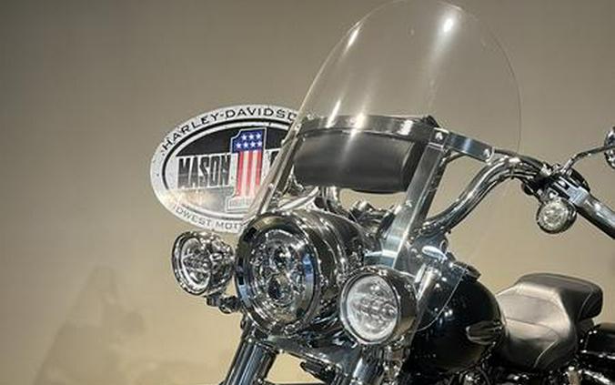2012 Harley-Davidson® FLD - Dyna® Switchback™