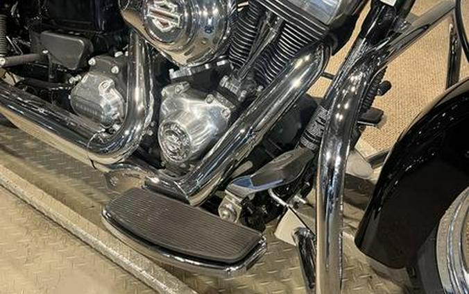 2012 Harley-Davidson® FLD - Dyna® Switchback™