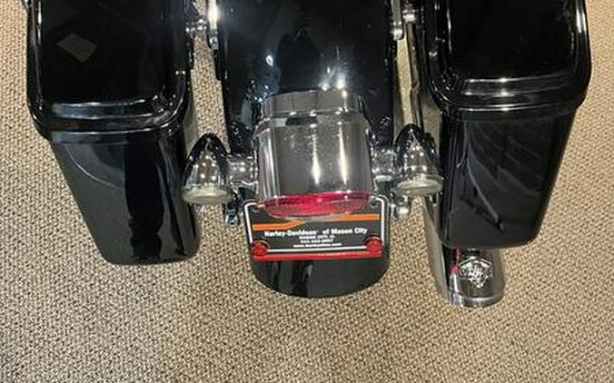 2012 Harley-Davidson® FLD - Dyna® Switchback™