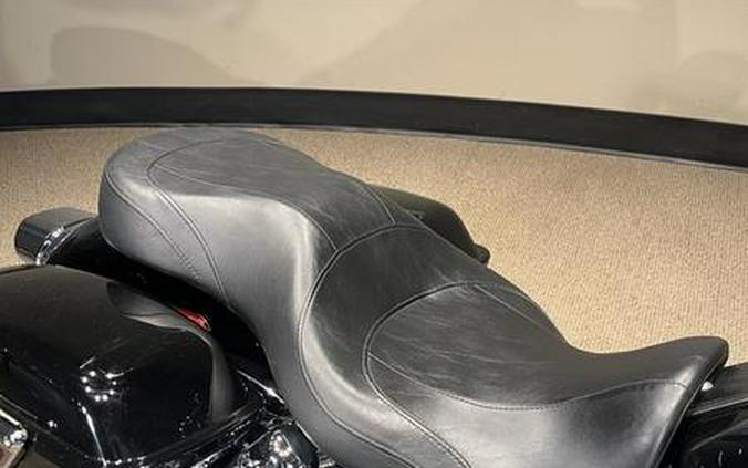 2012 Harley-Davidson® FLD - Dyna® Switchback™