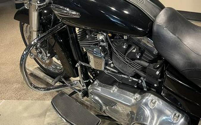 2012 Harley-Davidson® FLD - Dyna® Switchback™