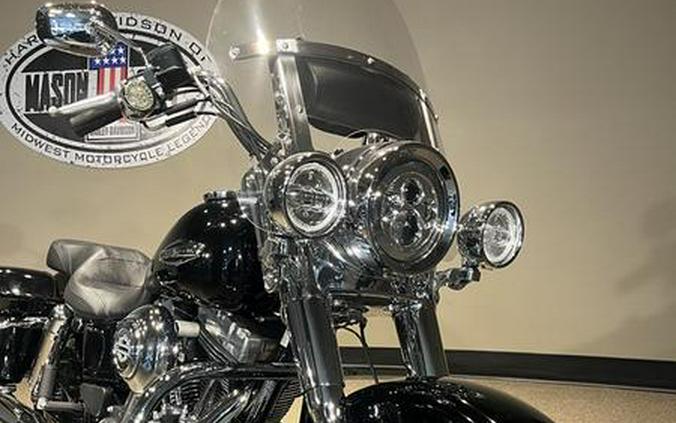 2012 Harley-Davidson® FLD - Dyna® Switchback™