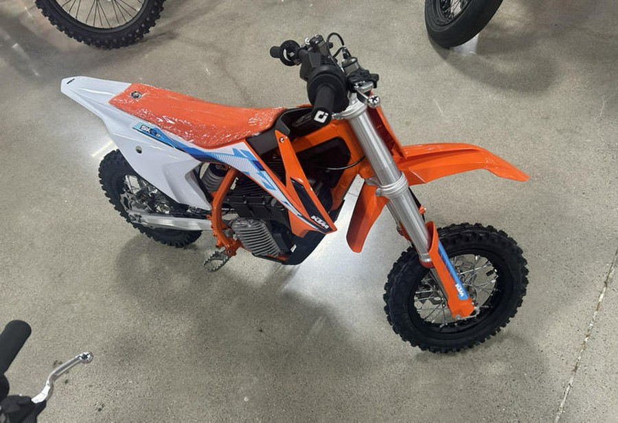 2024 KTM SX-E 3