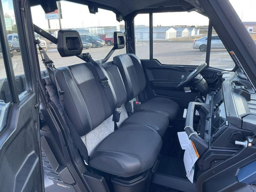 2026 Can-Am® Defender XT CAB HD11