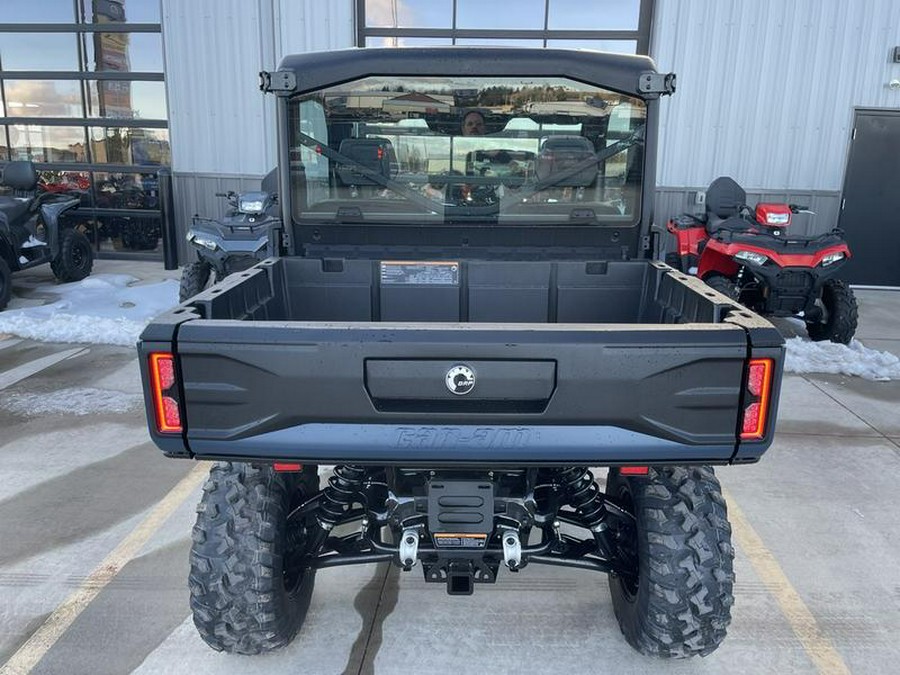 2026 Can-Am® Defender XT CAB HD11