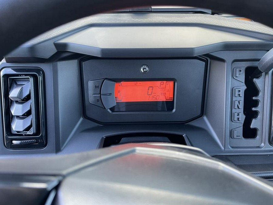 2026 Can-Am® Defender XT CAB HD11