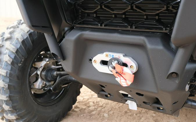 2026 CAN-AM DEFENDER MAX XT CAB HD11 WITH 1025 INCH TOUCHSCREEN