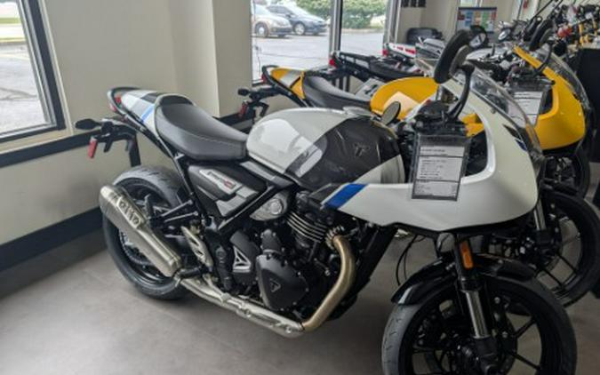 2026 Triumph Thruxton 400