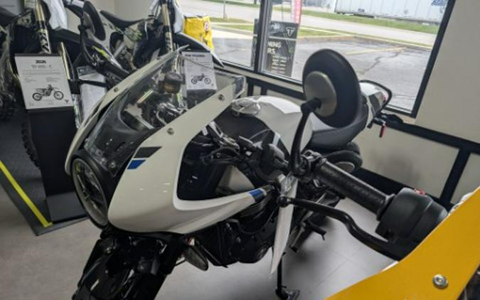 2026 Triumph Thruxton 400