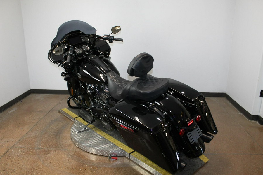 2021 Harley-Davidson® Road Glide® Special BLACK