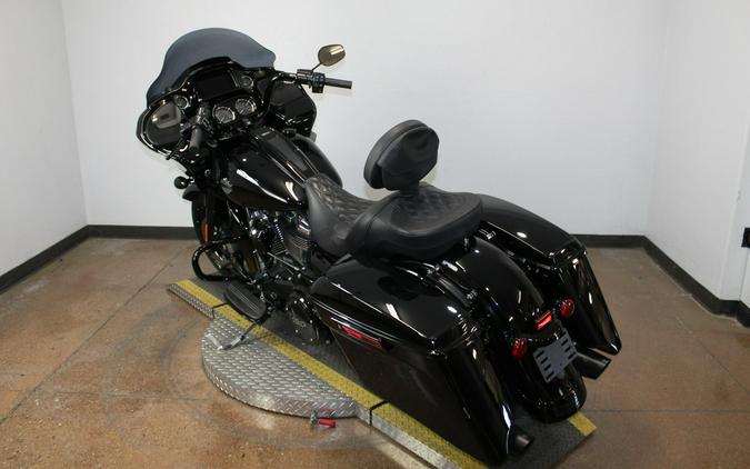 2021 Harley-Davidson® Road Glide® Special BLACK