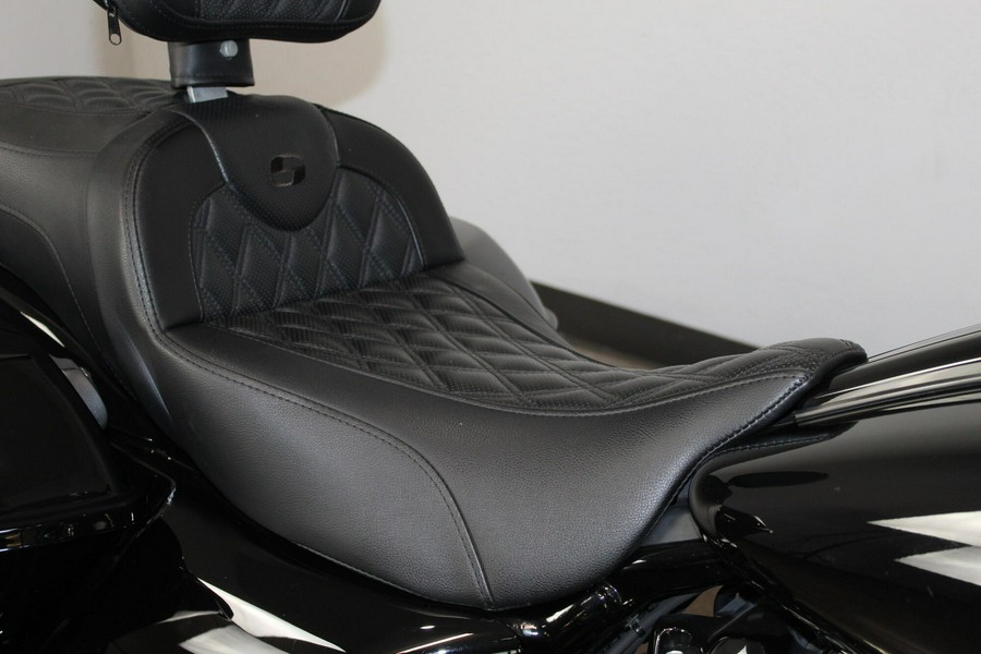 2021 Harley-Davidson® Road Glide® Special BLACK