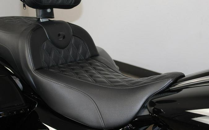 2021 Harley-Davidson® Road Glide® Special BLACK