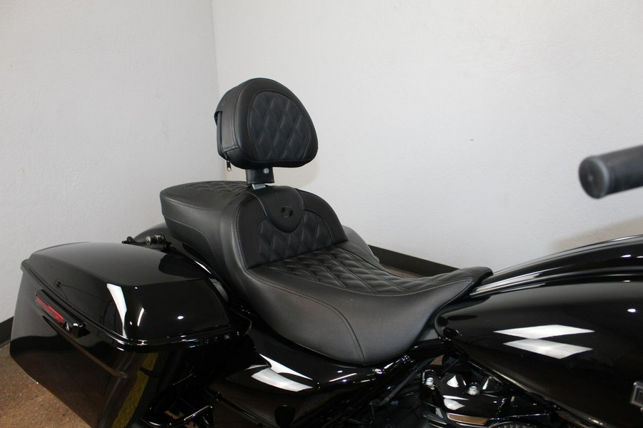 2021 Harley-Davidson® Road Glide® Special BLACK