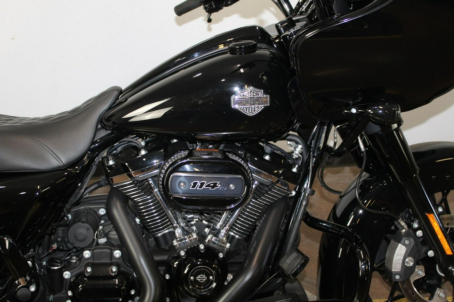 2021 Harley-Davidson® Road Glide® Special BLACK