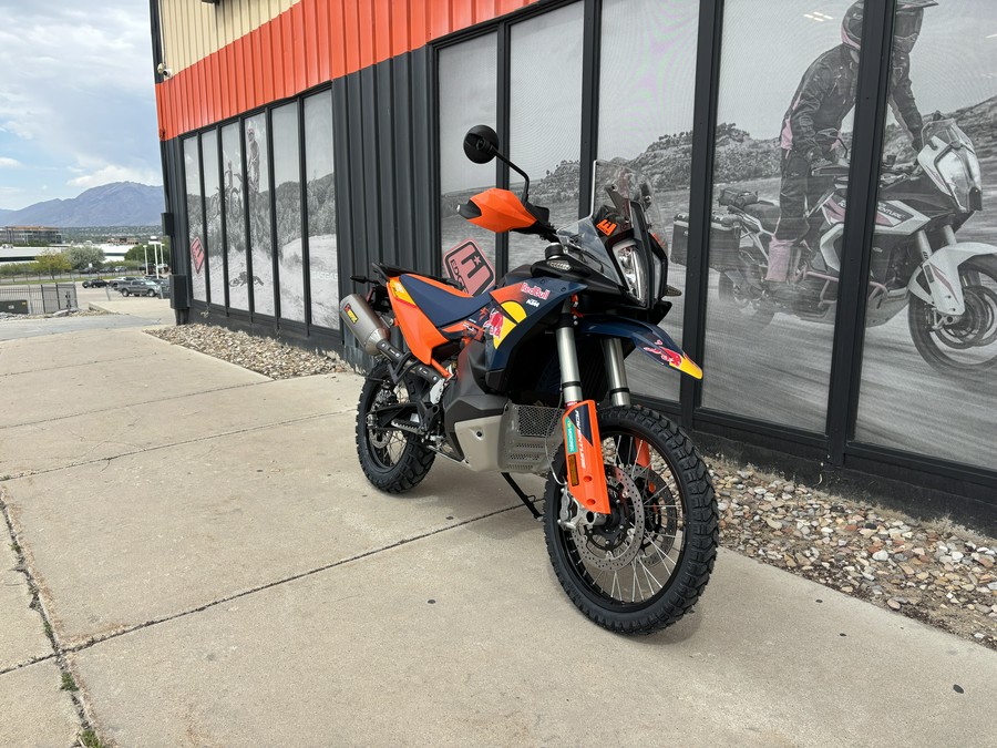 2027 KTM Adventure 890 R Rally