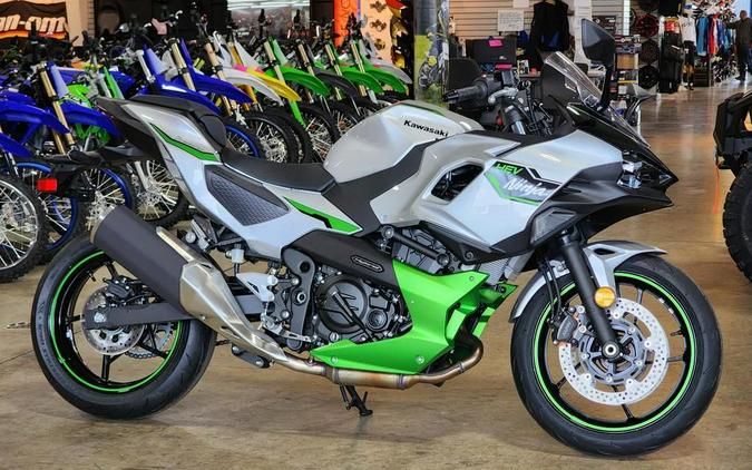 2024 Kawasaki Ninja® 7 Hybrid ABS