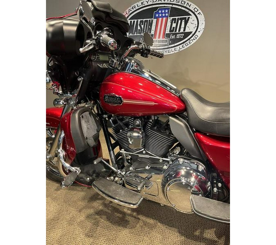 2013 Harley-Davidson® FLHTCUTG - Tri Glide® Ultra Classic®