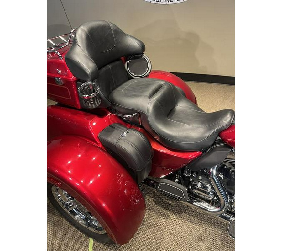 2013 Harley-Davidson® FLHTCUTG - Tri Glide® Ultra Classic®
