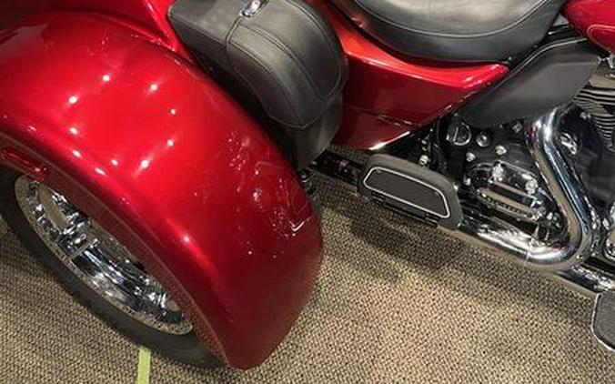 2013 Harley-Davidson® FLHTCUTG - Tri Glide® Ultra Classic®