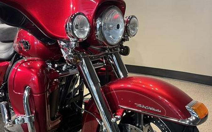 2013 Harley-Davidson® FLHTCUTG - Tri Glide® Ultra Classic®