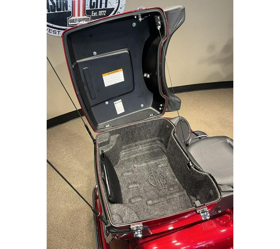 2013 Harley-Davidson® FLHTCUTG - Tri Glide® Ultra Classic®