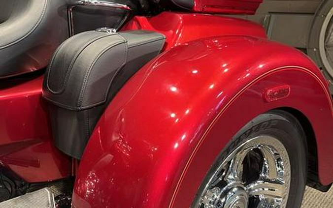 2013 Harley-Davidson® FLHTCUTG - Tri Glide® Ultra Classic®