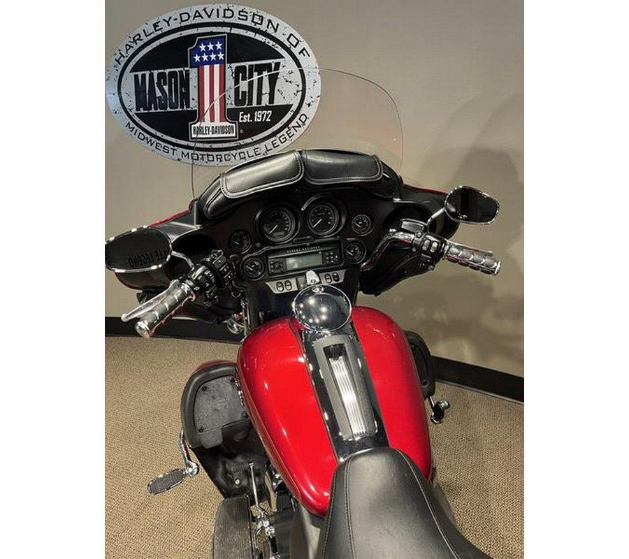 2013 Harley-Davidson® FLHTCUTG - Tri Glide® Ultra Classic®