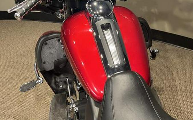 2013 Harley-Davidson® FLHTCUTG - Tri Glide® Ultra Classic®