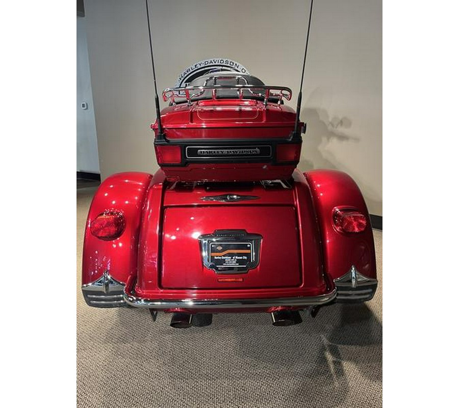 2013 Harley-Davidson® FLHTCUTG - Tri Glide® Ultra Classic®