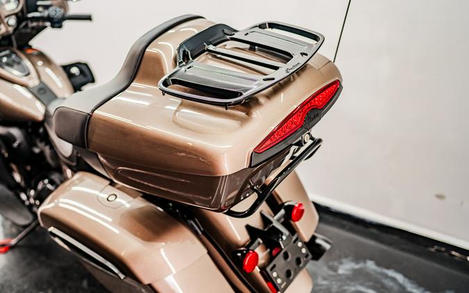 2022 Indian Roadmaster® Dark Horse®