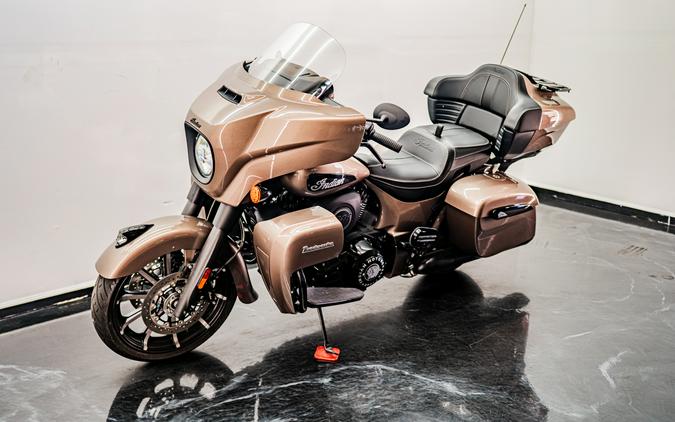 2022 Indian Roadmaster® Dark Horse®