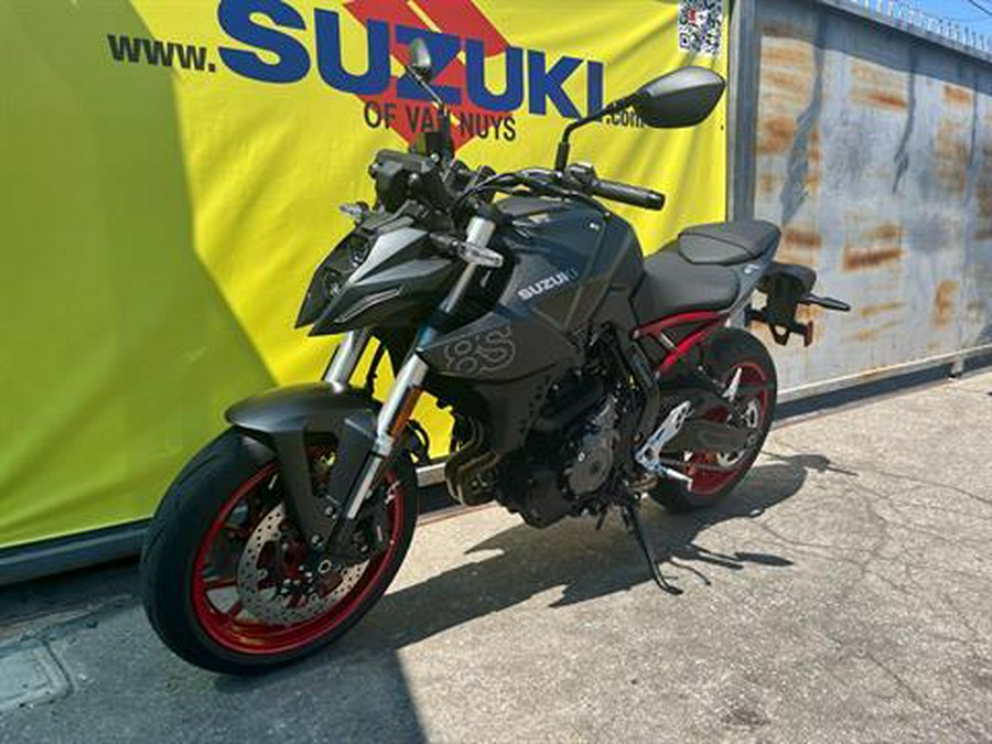 2025 Suzuki GSX-8S
