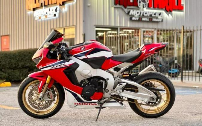 2019 Honda® CBRR1000SA SP1