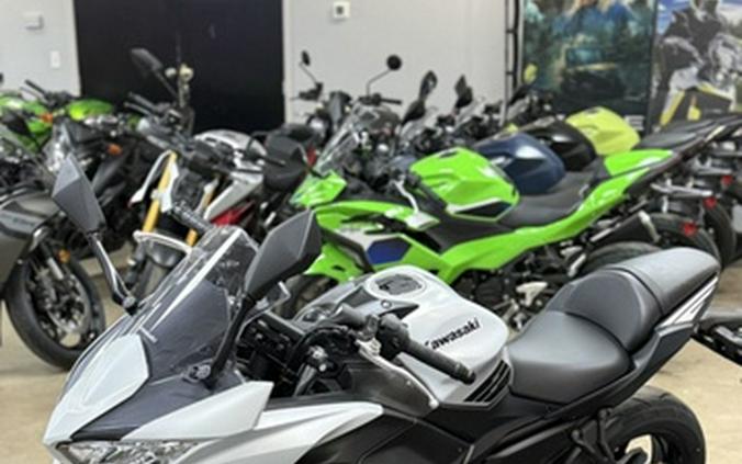 2026 Kawasaki EX650PTFAN-SL1