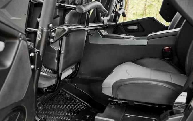 2026 Yamaha Wolverine Rmax4 1000 Xt-R