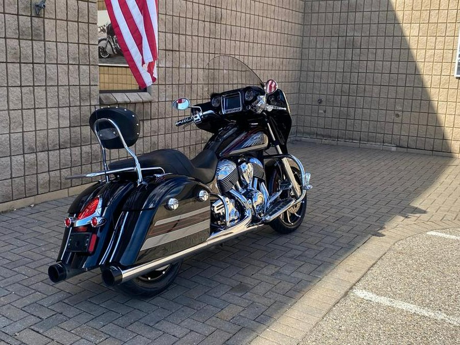 2018 Indian Motorcycle® Chieftain® Limited ABS Thunder Black Pearl with Graphics